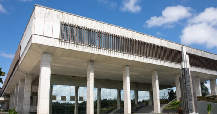 Concursos públicos abertos têm duas mil vagas e salários de até R$ 21 mil