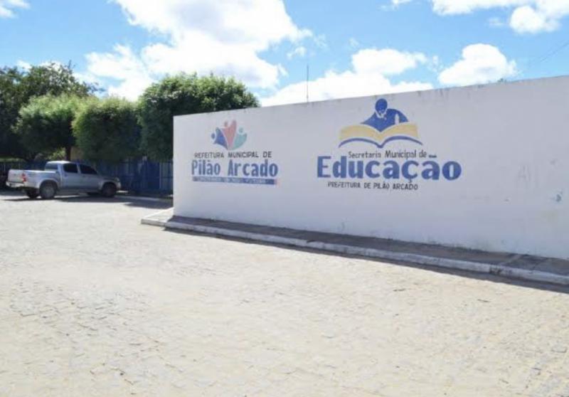 No sertão do estado da Bahia, o Ministério Público recomenda proibição do uso de celular em salas de aula de escolas públicas e privadas