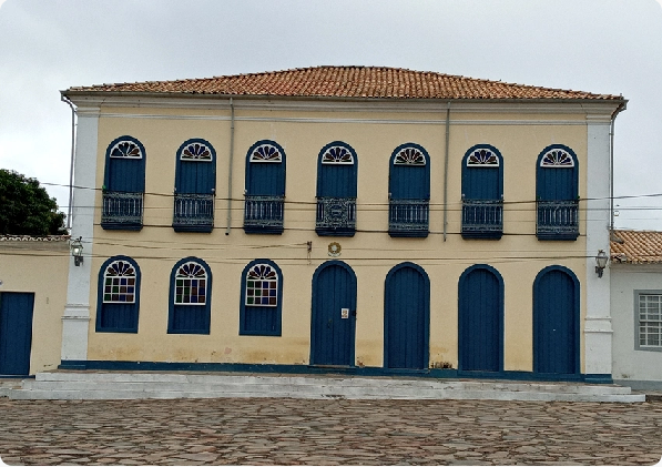 TCM determina notificação de prefeito e secretário de Rio de Contas em representação sobre contrato de limpeza urbana