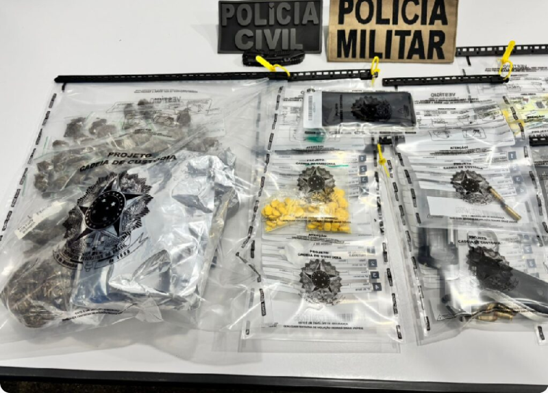 Polícia Civil apreende arma de fogo e drogas em Brumado.