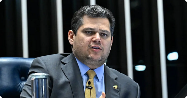 Congresso derruba vetos de Lula à LDO e libera repasses a municípios em ano eleitoral