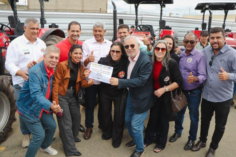 Entregas do Governador somam mais de R$ 24 milhões de Emendas de Waldenor Pereira e Zé Raimundo para Vitoria da Conquista e municípios da região.