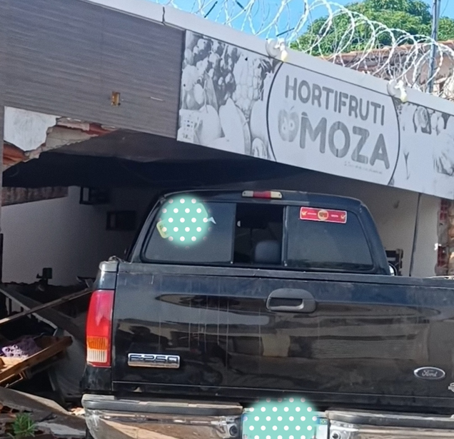 Moradores da Avenida Horácio José Santos, na bronca com a SMTT por falta de “quebra-molas”.