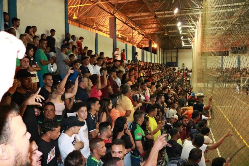 Tudo igual na primeira partida final da Copa Brahma de Futsal