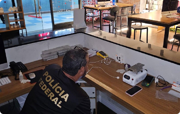 PF e Receita Federal realizam operação contra descaminho e lavagem de dinheiro em Salvador