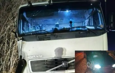 Domingo com acidente entre carro e carreta na BR-030, em Guanambi.