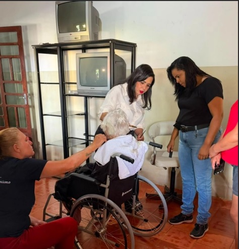 Alunas do Empreender Mulher promoveram uma tarde de beleza e solidariedade na Associação Luiza de Marillac