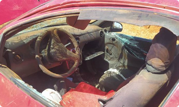 Motorista e passageiro ficam feridos após capotamento na BA-612, em Candiba