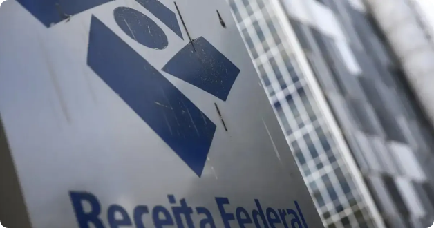 Receita Federal paga R$ 41 bi em restituições do IRPF e notifica 500 mil contribuintes